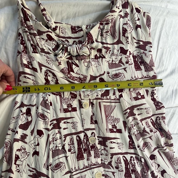 Reformation mini dress in rare burgundy and white print like new - Picture 4 of 7